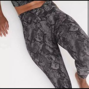 Aerie crossover leggings